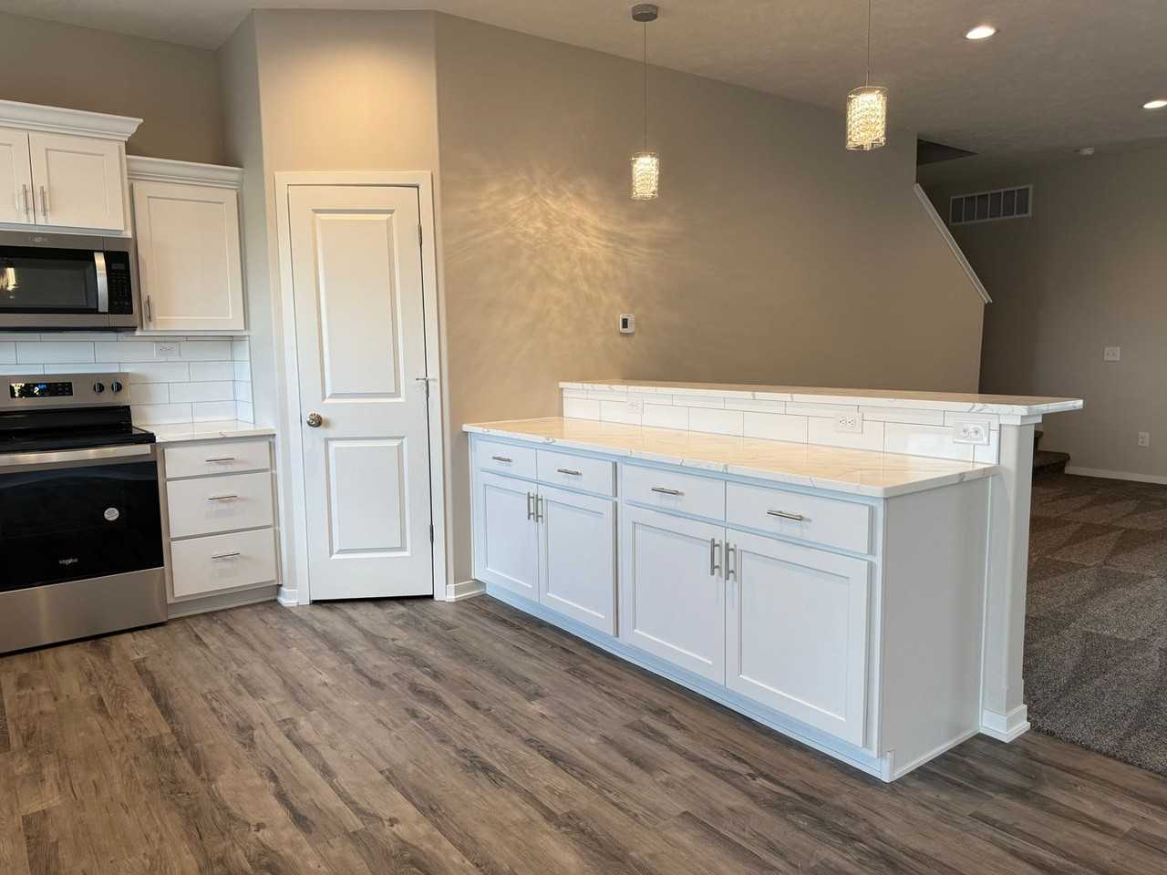 6957 Serpentine Drive - Photo 4 of 20