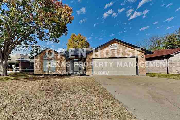 6113 Courtside Drive