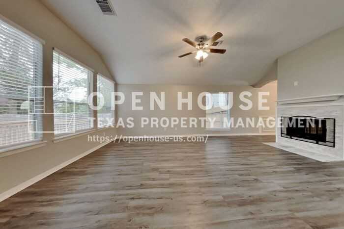 18730 Dempsey Oaks Drive - Photo 4 of 20