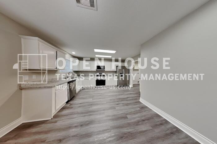 20314 Savannah Bay Rd - Photo 6 of 23