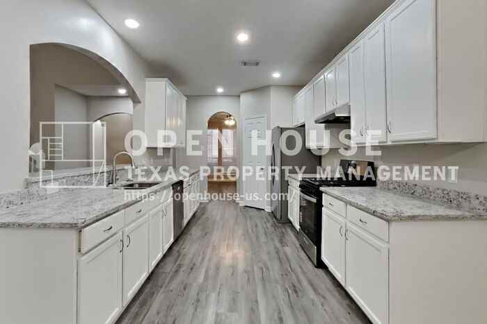 7806 Autumn Hollow Lane - Photo 6 of 26