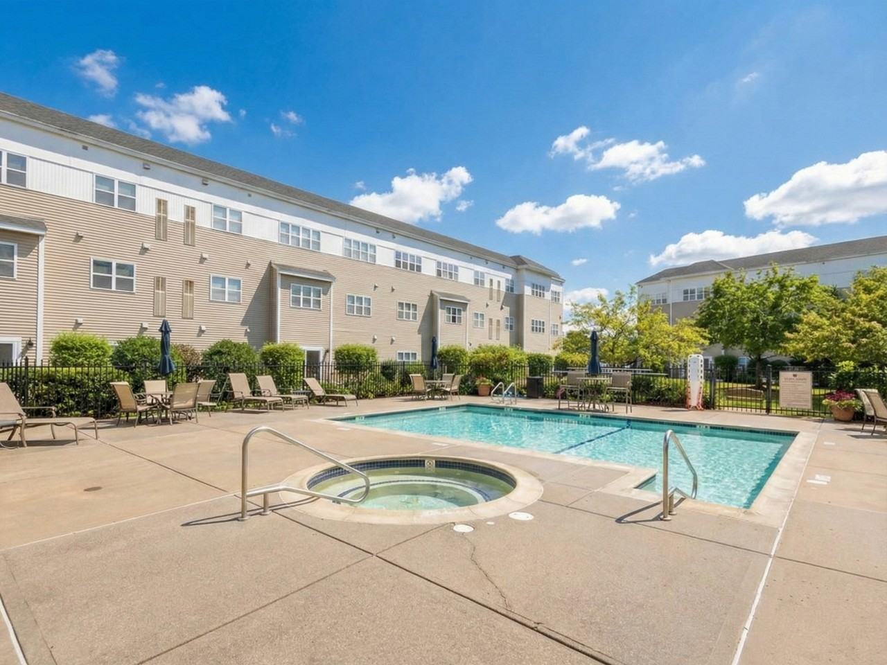 211 Central St #A113 - Photo 4 of 41