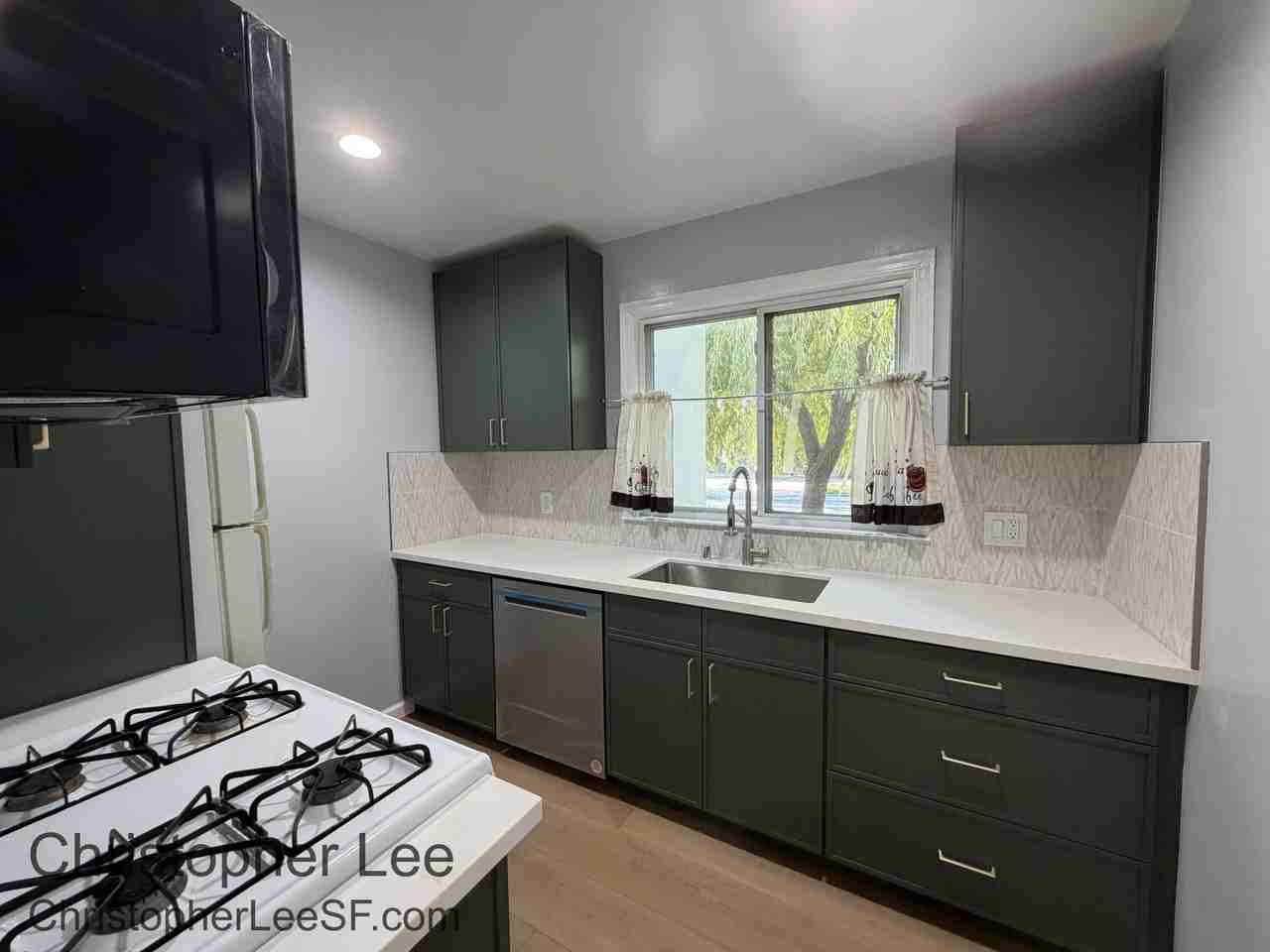 1433 Jasmine St #1 - Photo 2 of 14