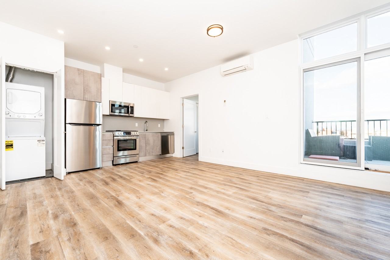 1780 Sheepshead Bay Rd #6D - Photo 4 of 23