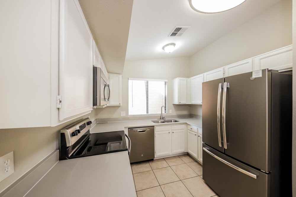 3814 W Marconi Ave - Photo 7 of 16