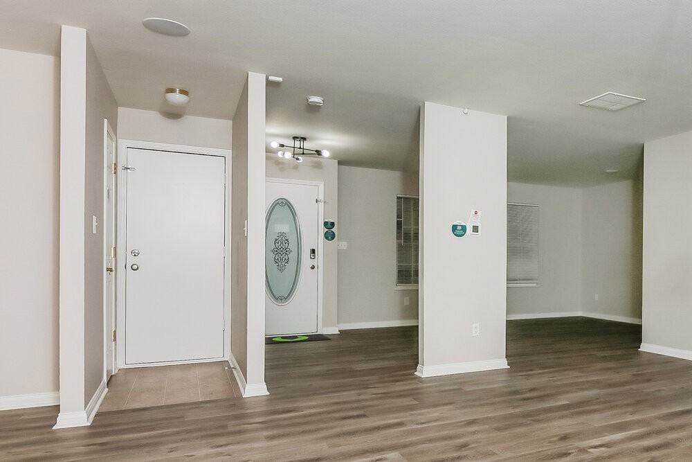 1848 Ernest Dr - Photo 4 of 31