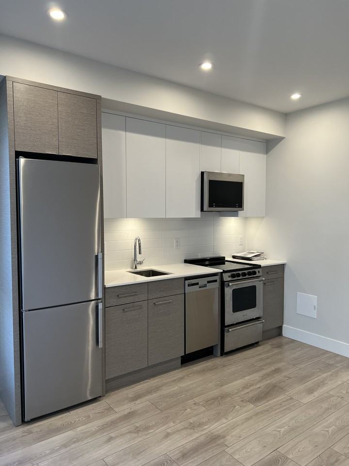 45500 Market Way - Photo 2 of 10