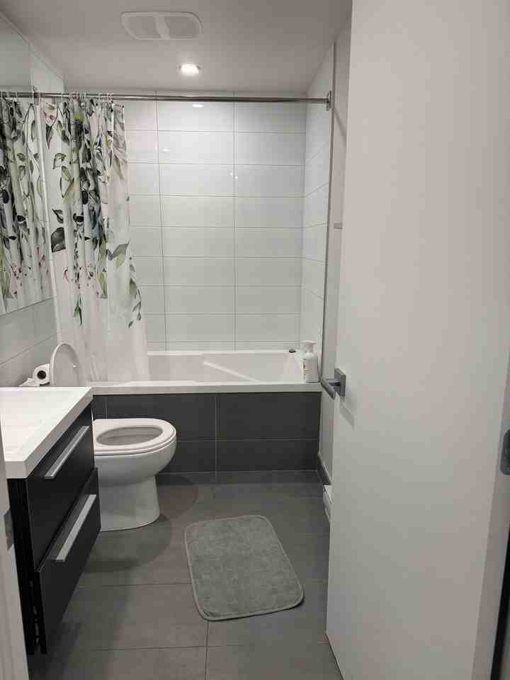 693 Rue William - Photo 6 of 8