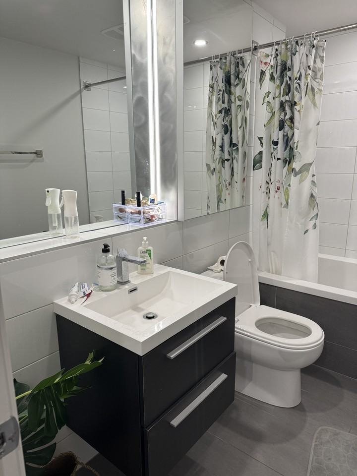 693 Rue William - Photo 7 of 8