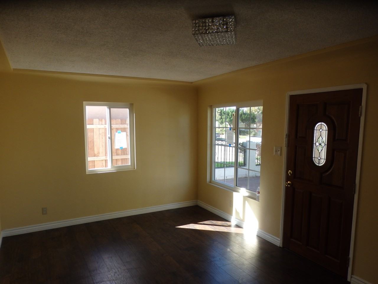 8934 Hildreth Ave - Photo 3 of 16