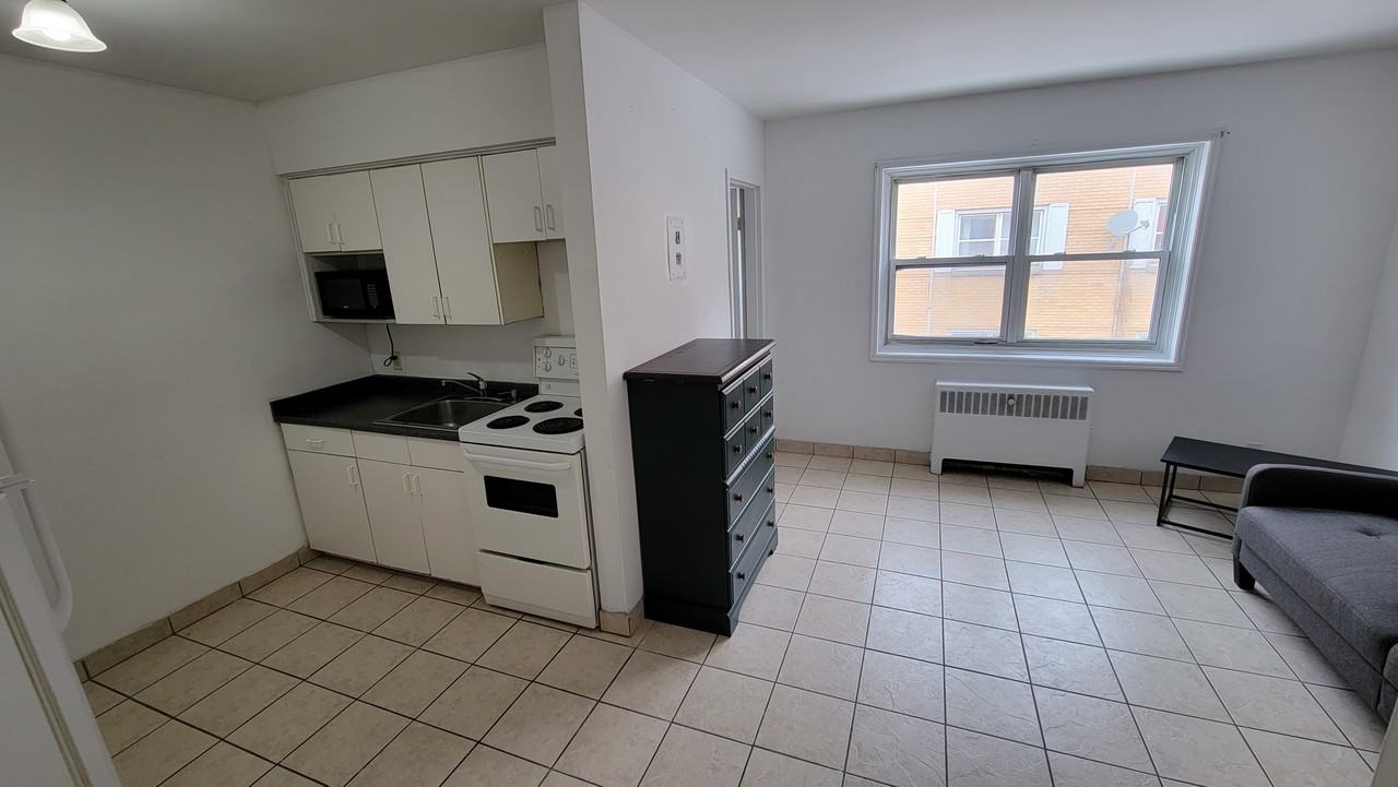 6363 Wyandotte Street East #306 - Photo 3 of 12