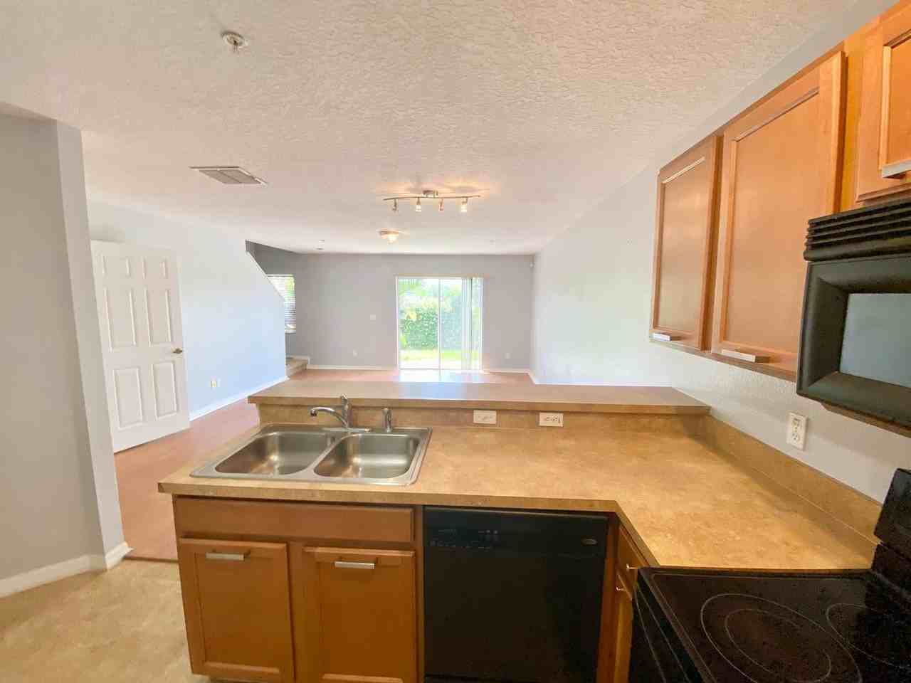 13540 Tea Rose Way - Photo 7 of 34