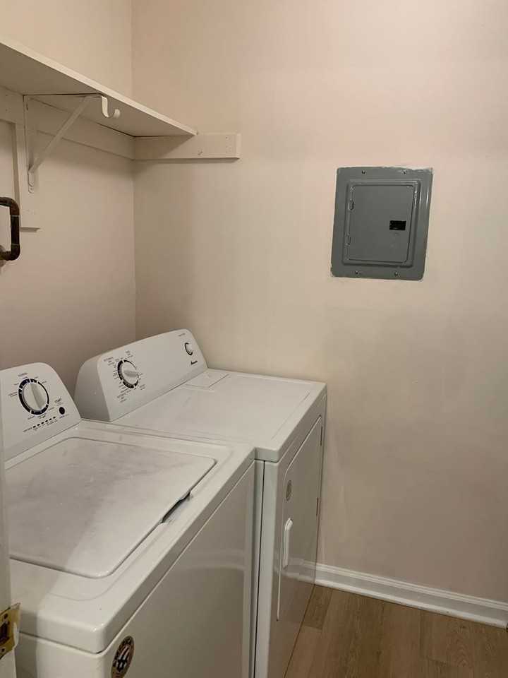 1308 Hillbrow Ln - Photo 4 of 13