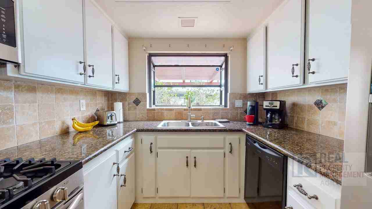 212 Avenida Montalvo - Photo 3 of 24