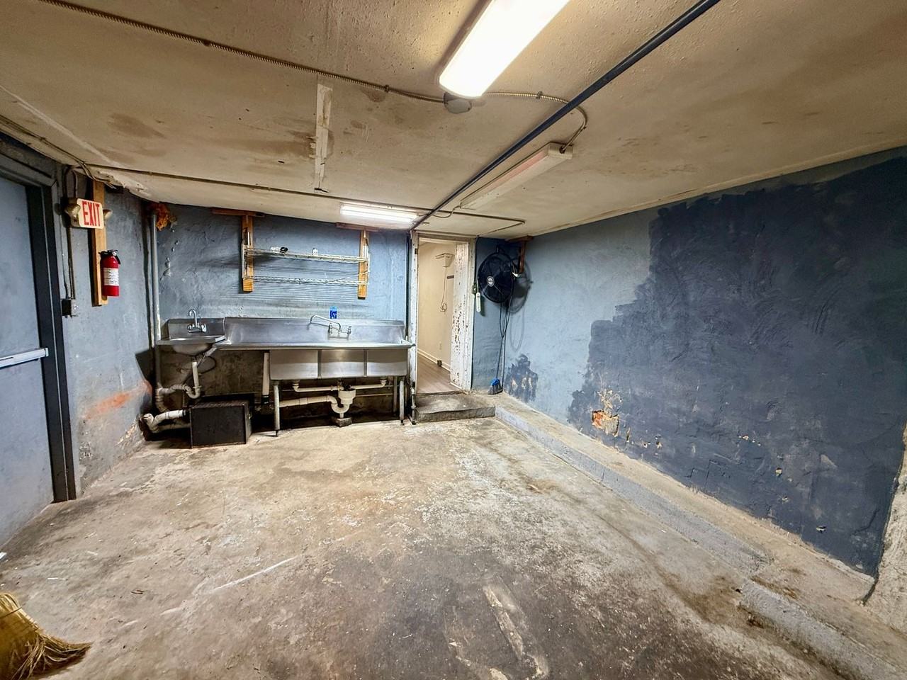 10 South Main Street - Photo 7 of 9