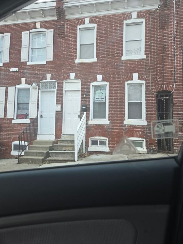 1314 W 3rd St - Photo 2 of 13