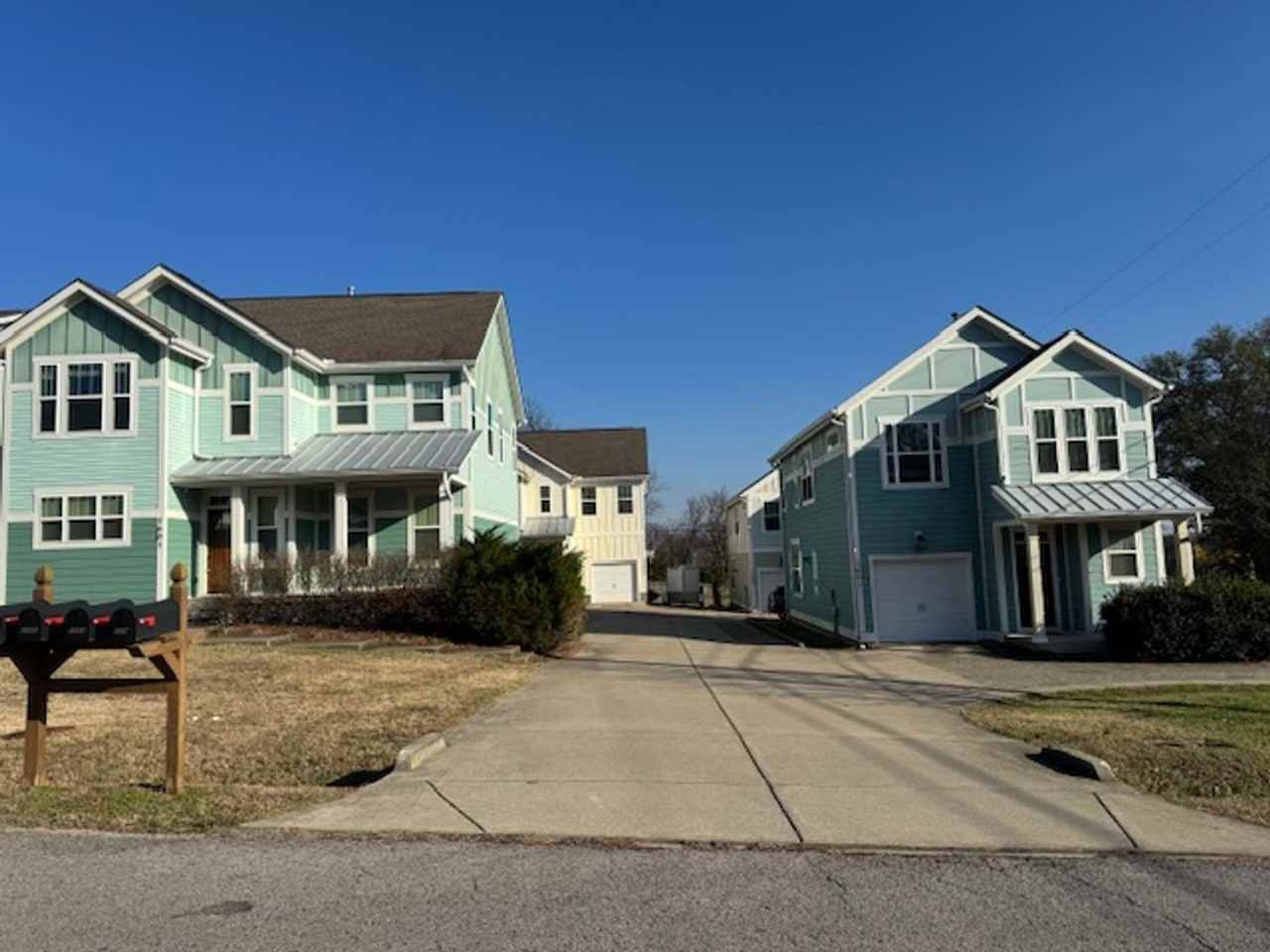 1601 Rebecca Street - Photo 4 of 32