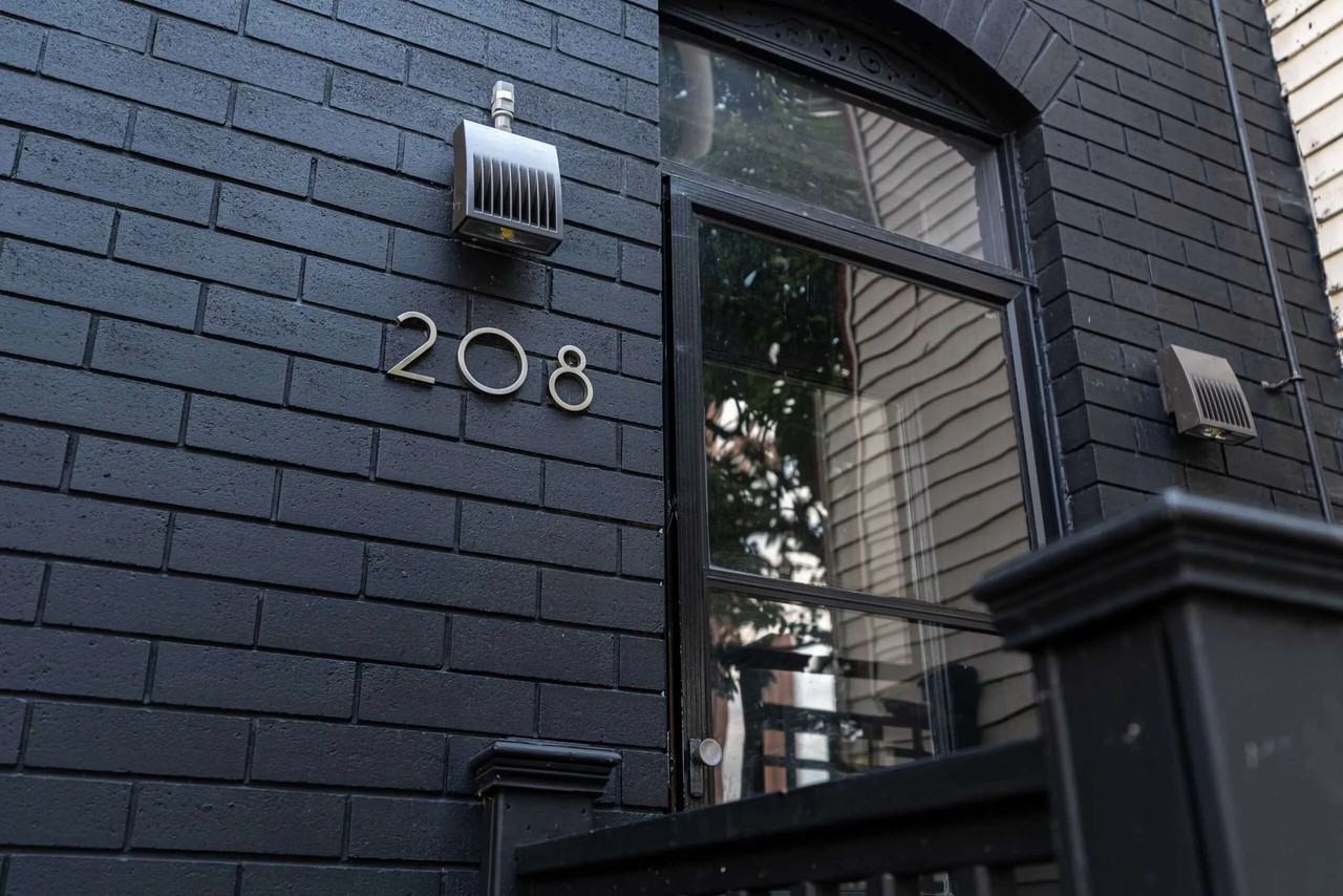 208 Clarence Street #2 - Photo 4 of 19