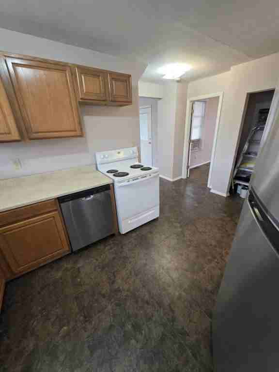 2584 Deming Ave - Photo 4 of 14