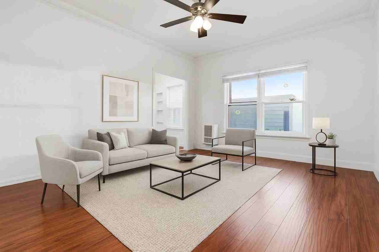 724 S Mariposa Ave #209