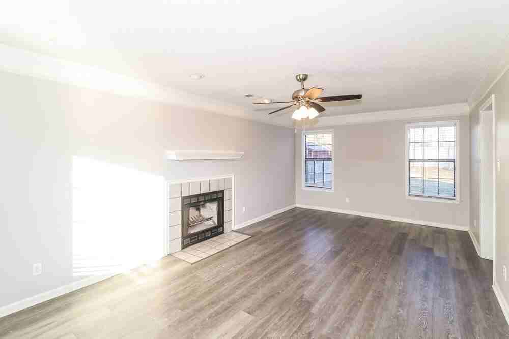 2464 Green Glen Drive - Photo 5 of 17