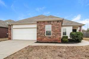 featured image of 7104 Eagle Landing