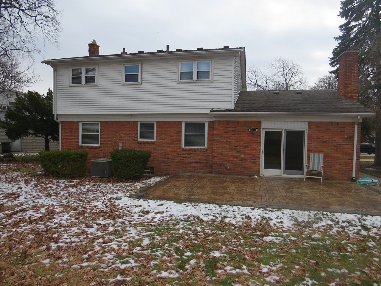 19181 Wedgewood Rd - Photo 3 of 16