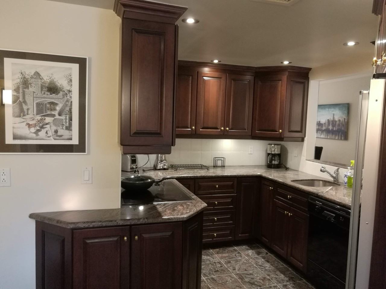 1250 Avenue des Pins Ouest #480 - Photo 7 of 24