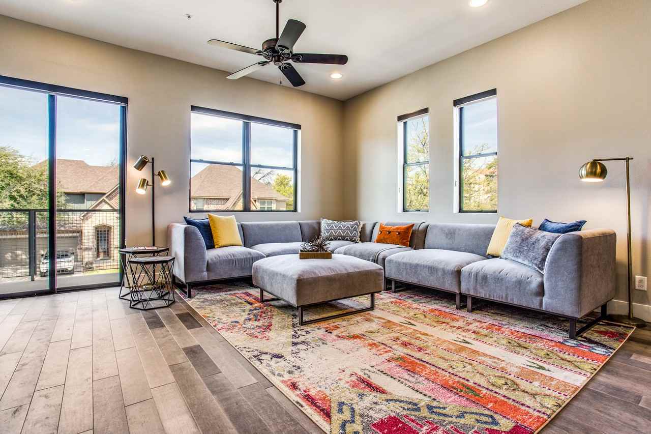 3149 Lubbock Ave - Photo 5 of 26