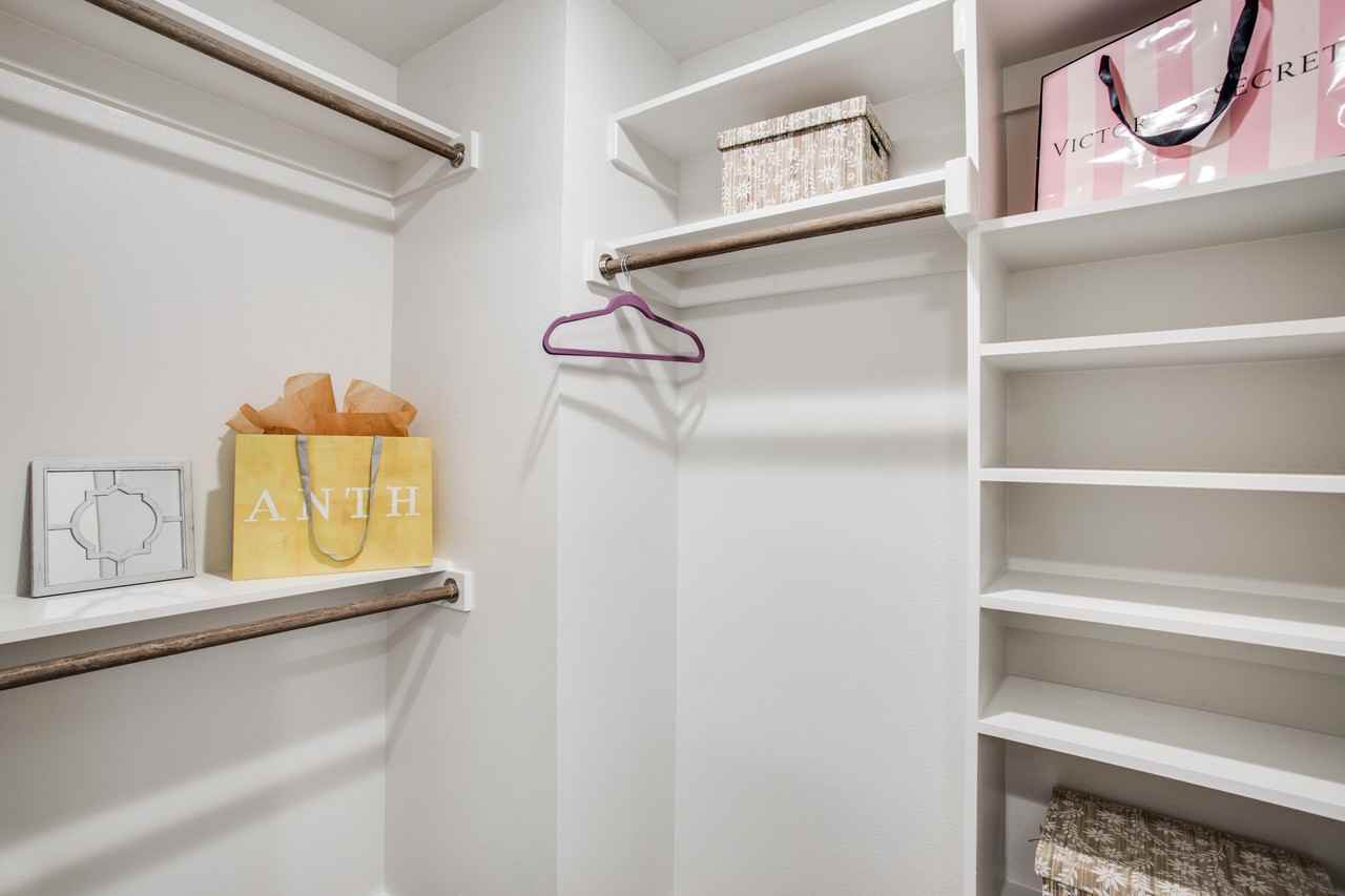 3149 Lubbock Ave - Photo 7 of 26