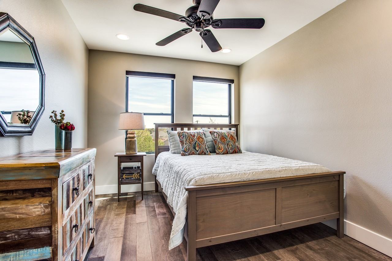 3149 Lubbock Ave - Photo 6 of 26