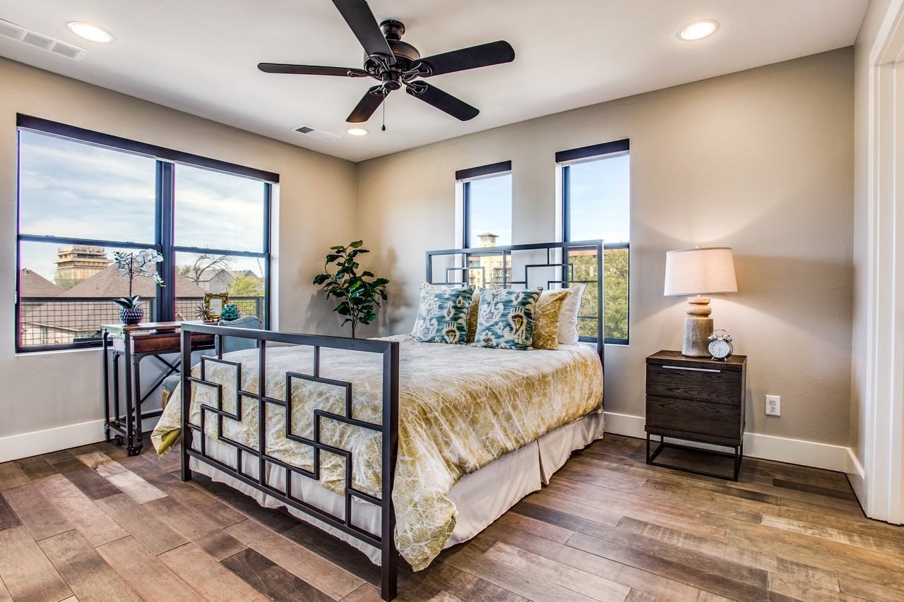 3149 Lubbock Ave - Photo 5 of 26