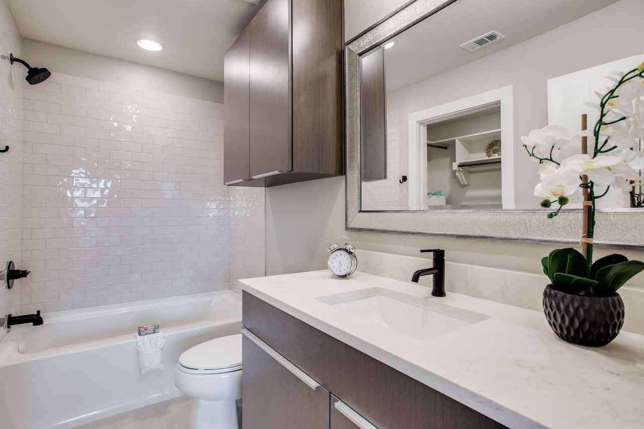 3149 Lubbock Ave - Photo 3 of 26