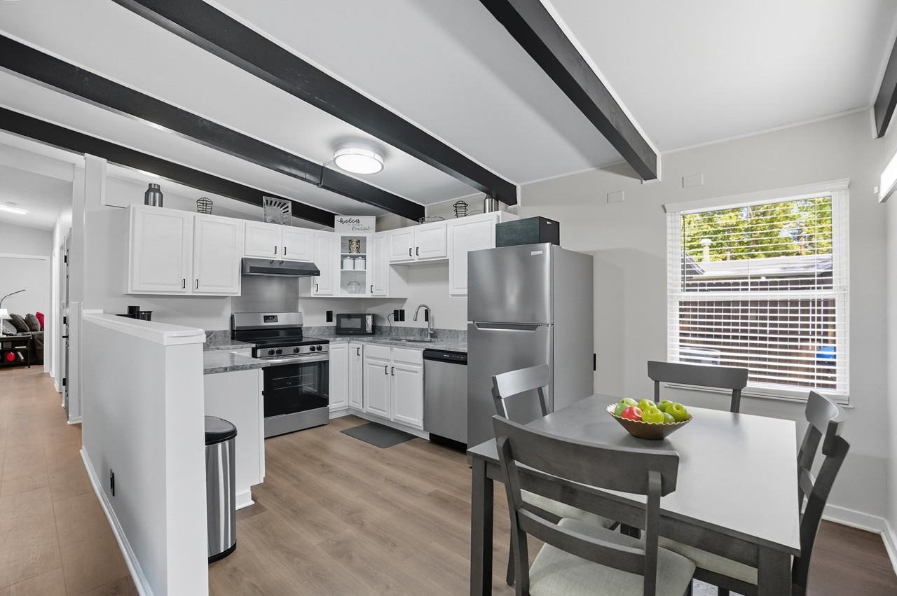 2313 Airport Dr - Photo 6 of 23