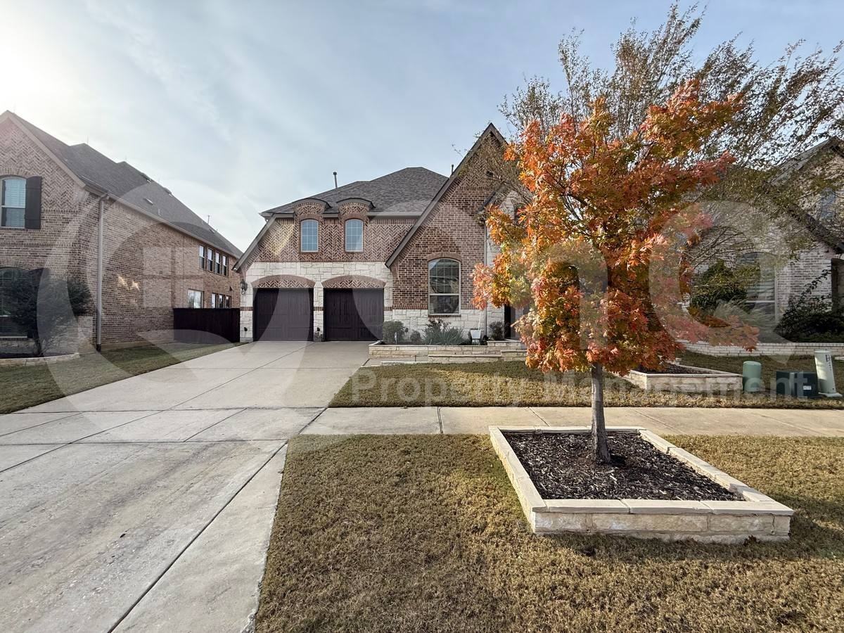 5811 Lightfoot Ln - Photo 2 of 10