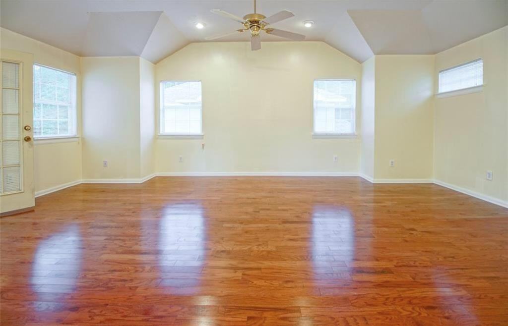 1255 Lovett St #1255 - Photo 5 of 27