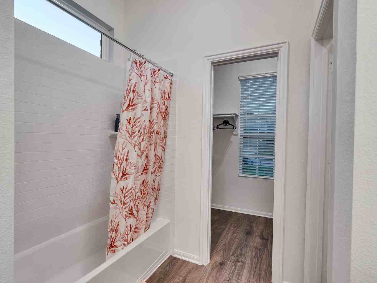 408 Magnolia Ln - Photo 7 of 37