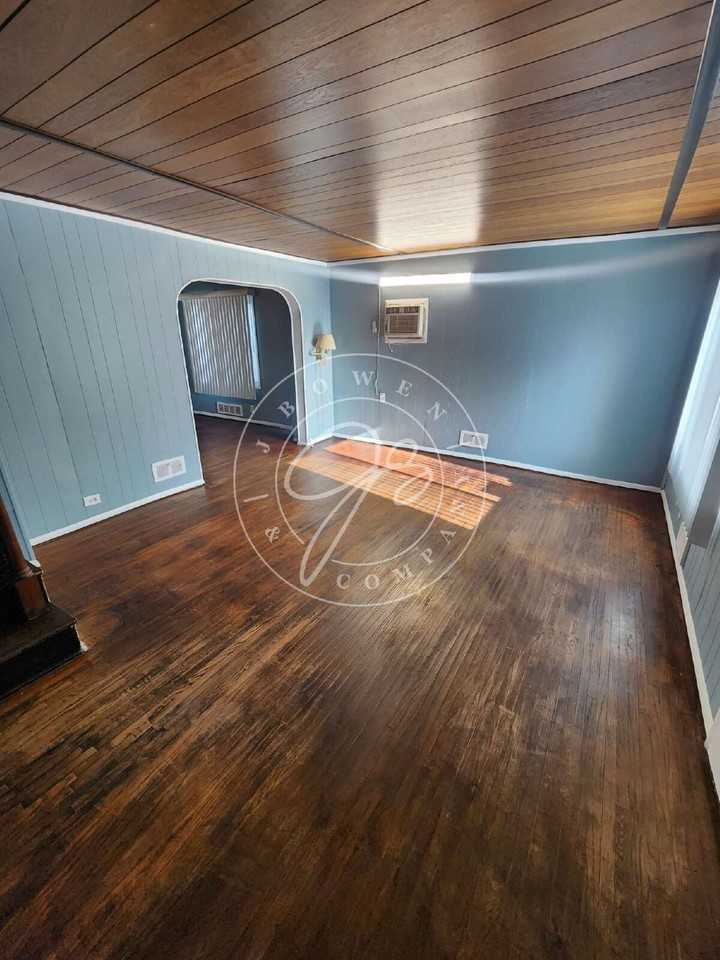 1726 Brussels St - Photo 3 of 20