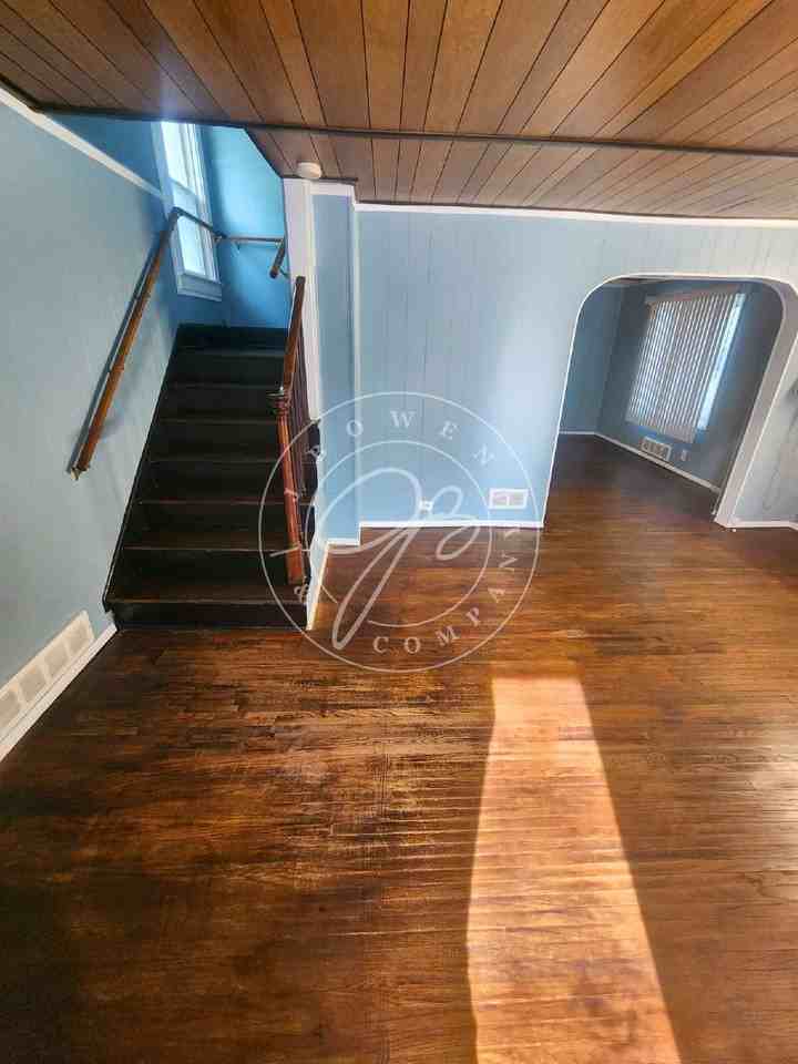 1726 Brussels St - Photo 2 of 20