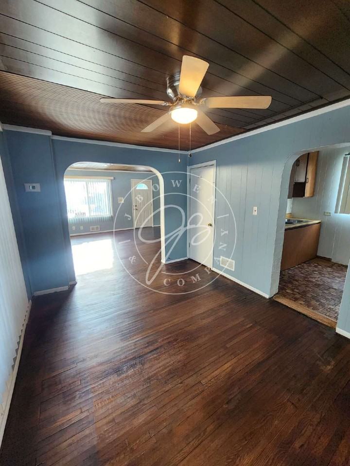 1726 Brussels St - Photo 5 of 20