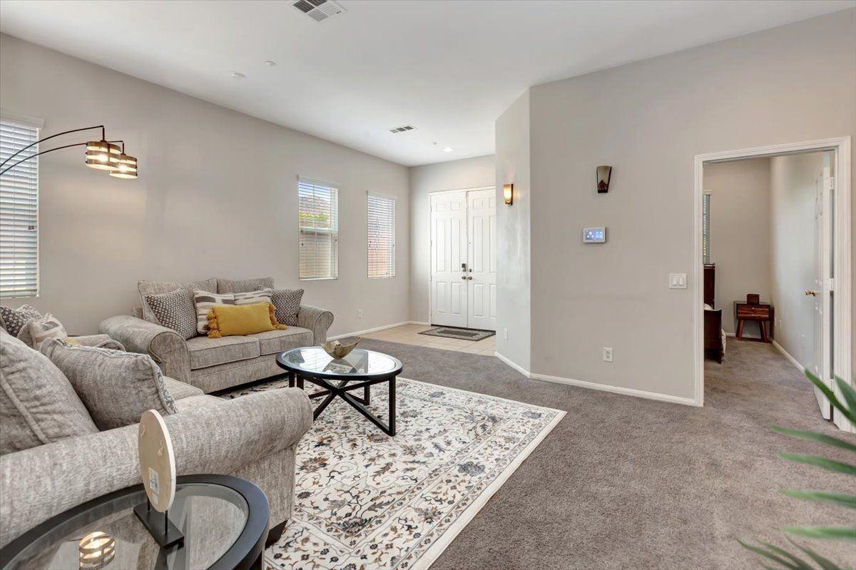2977 Wickham Drive - Photo 2 of 15