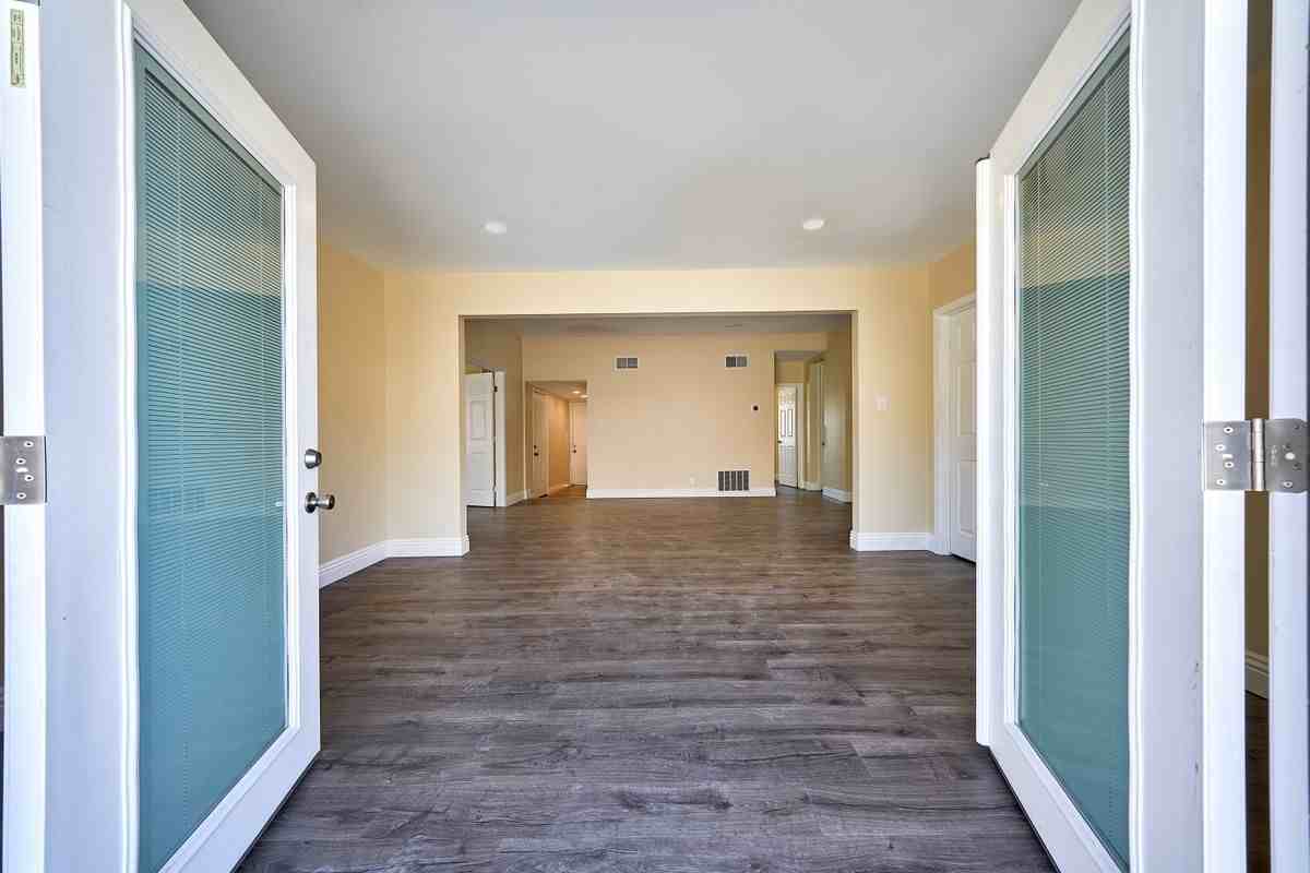 51311 Avenida Velasco