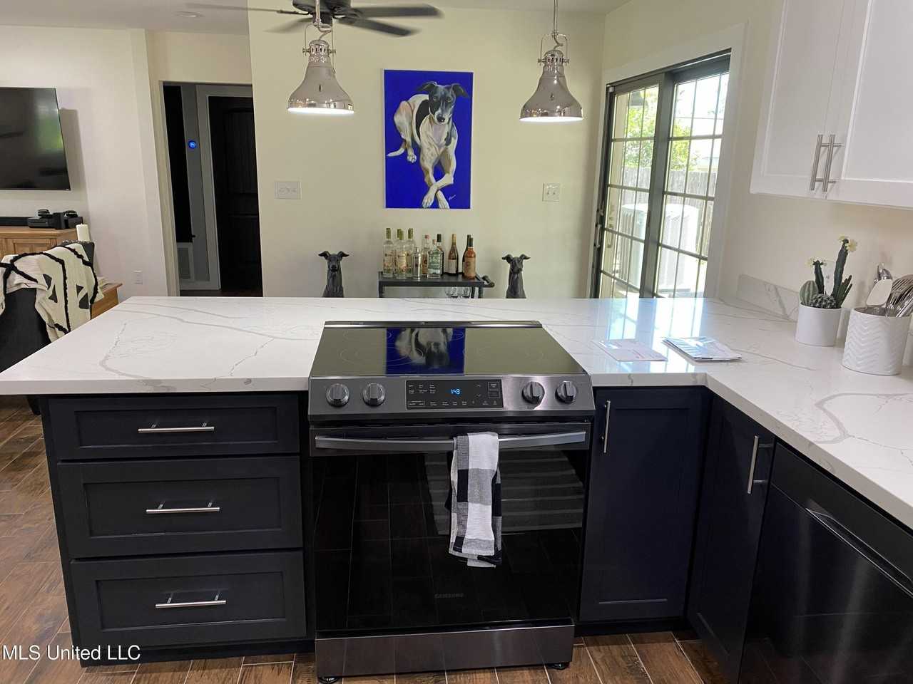 2321 Arbor Dr - Photo 5 of 20