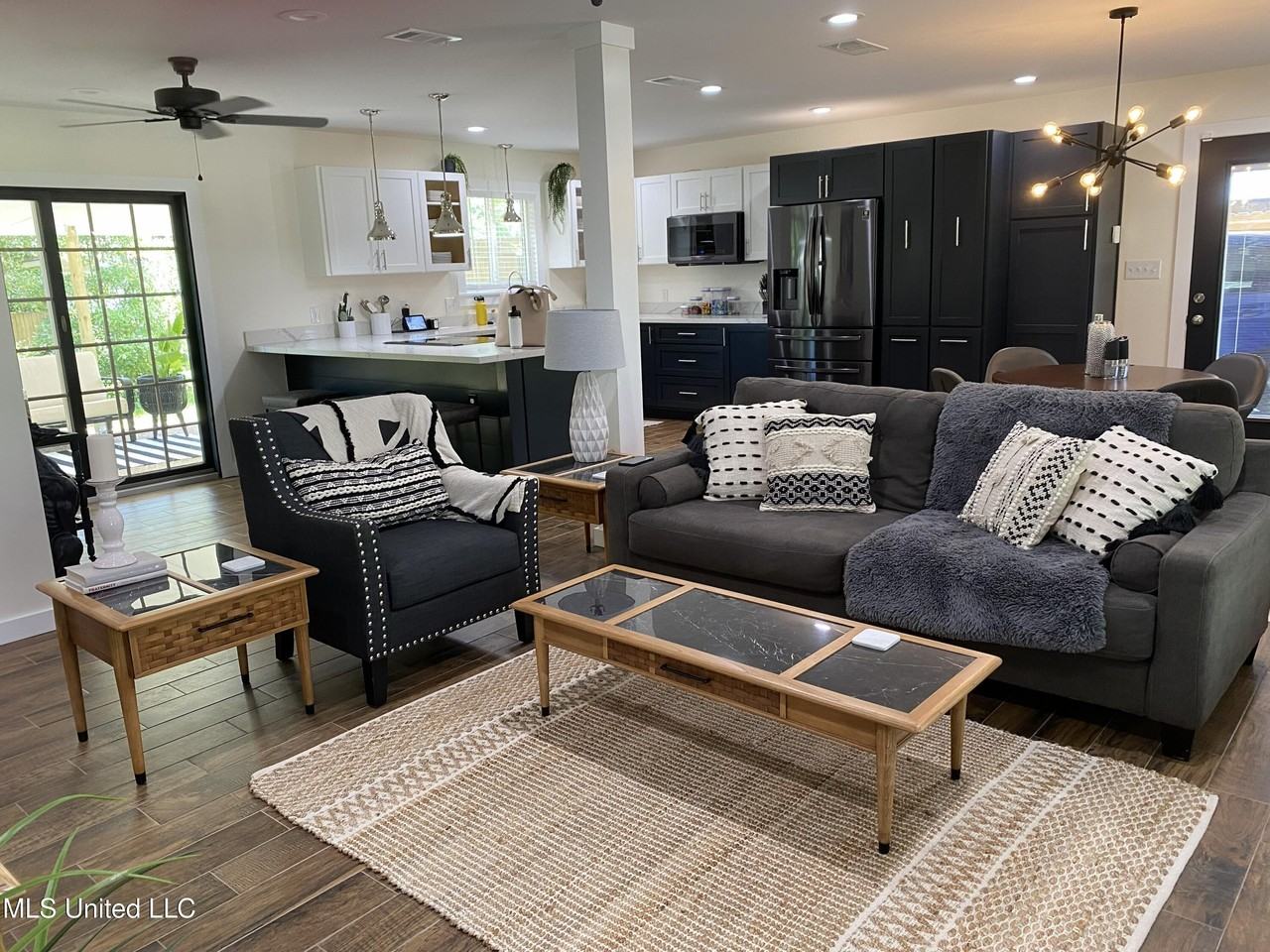 2321 Arbor Dr - Photo 7 of 20