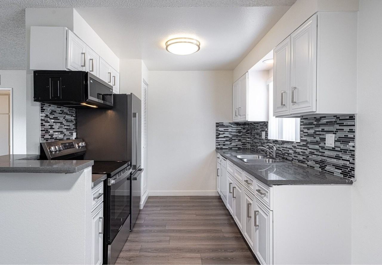 Harmony Court Apartments - Photo 5 of 43