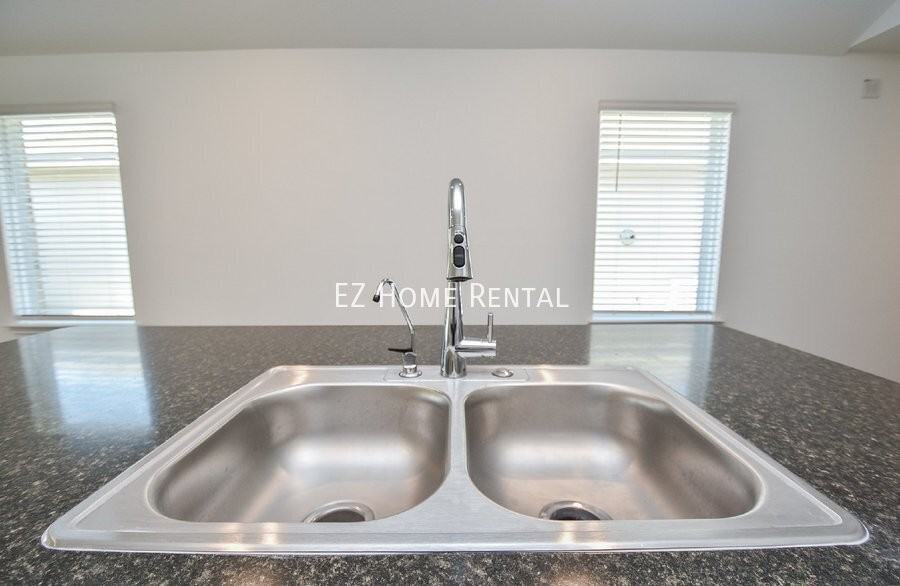 5735 Sycamore Glen Dr - Photo 6 of 27