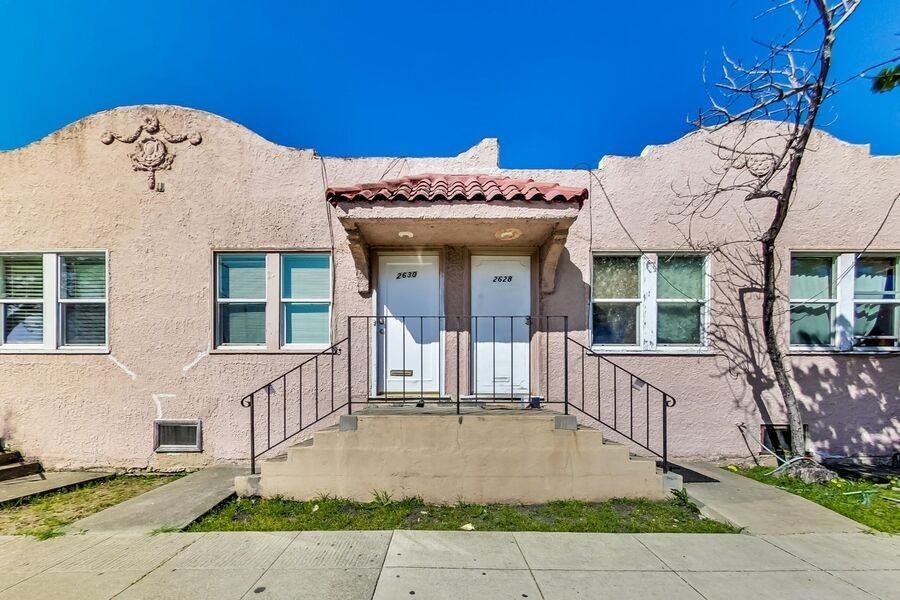 2624 Sacramento St - Photo 2 of 19