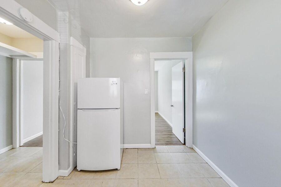 2624 Sacramento St - Photo 3 of 19