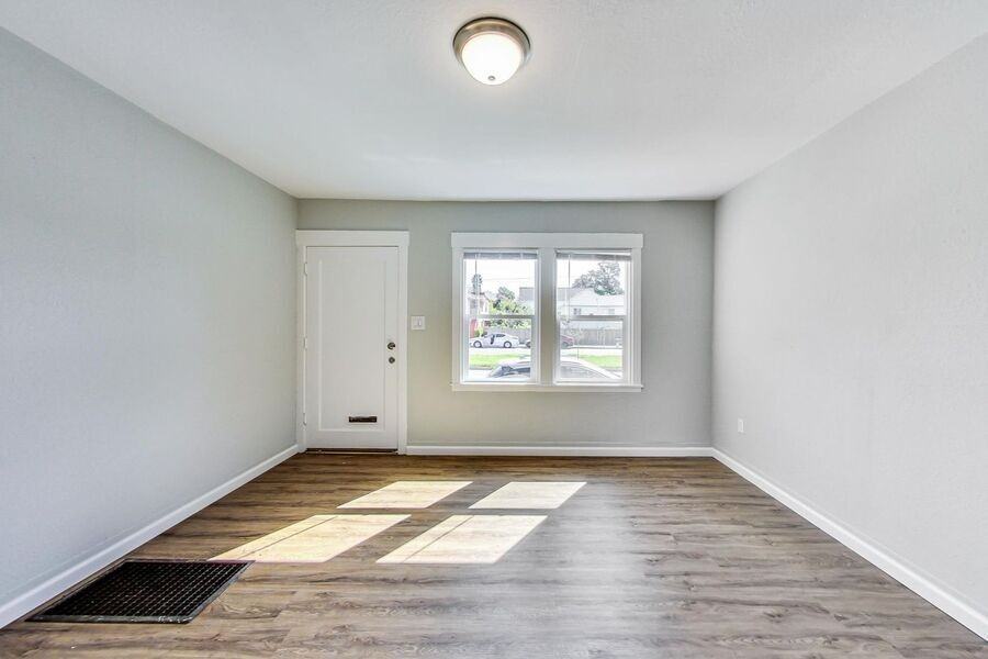 2624 Sacramento St - Photo 4 of 19