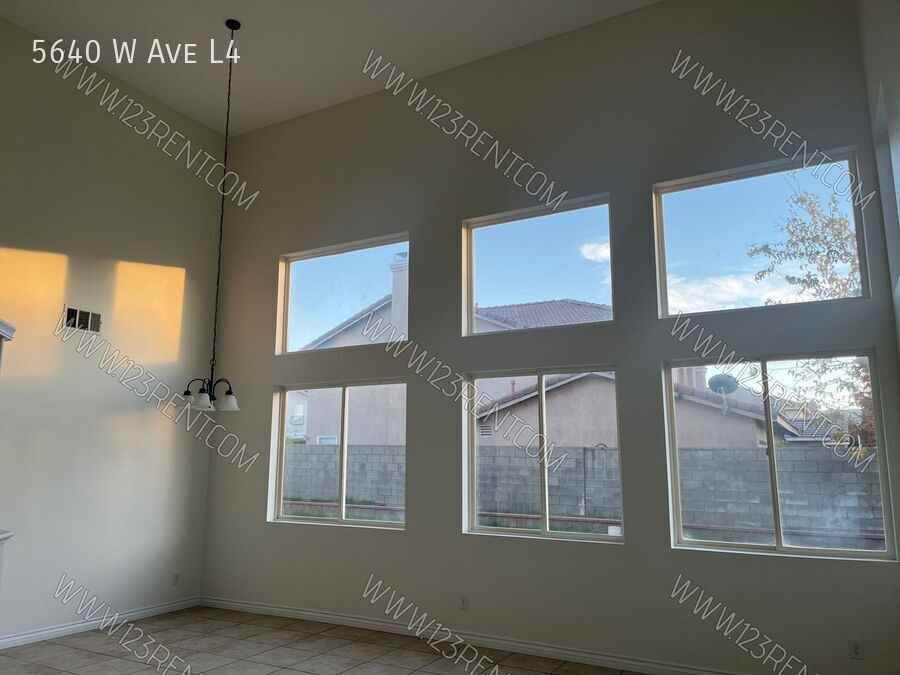 5640 West Avenue L 4 - Photo 3 of 39